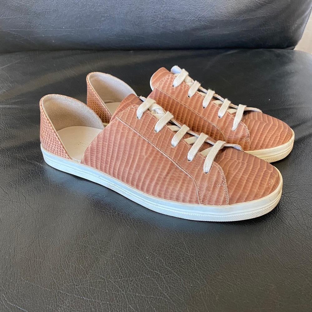 Freda Salvador cut out Eda Sneaker